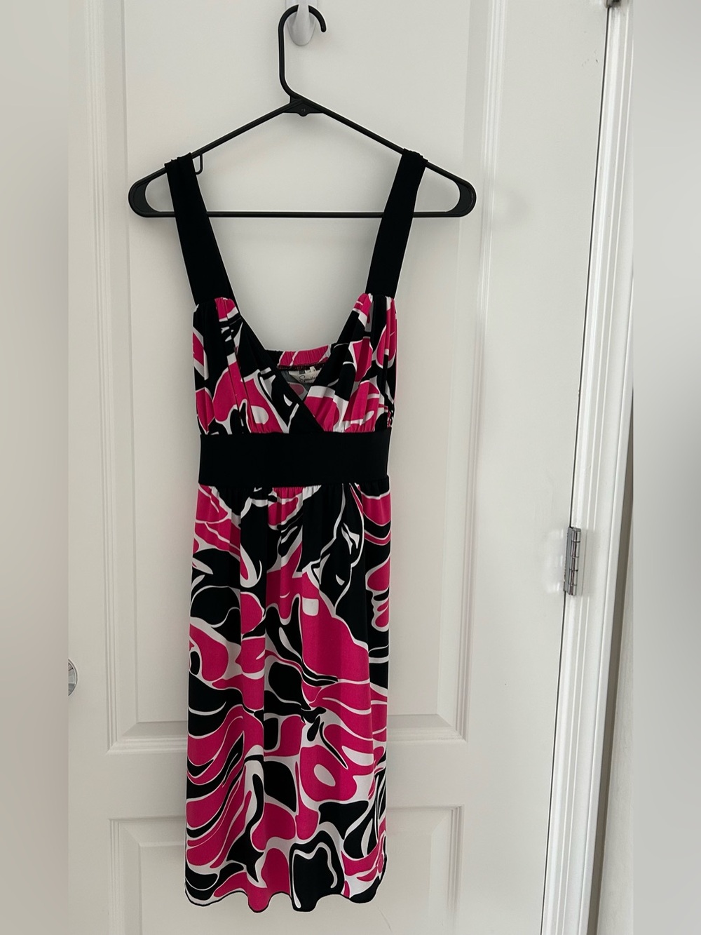 Women’s Pink and Black Patterned dress